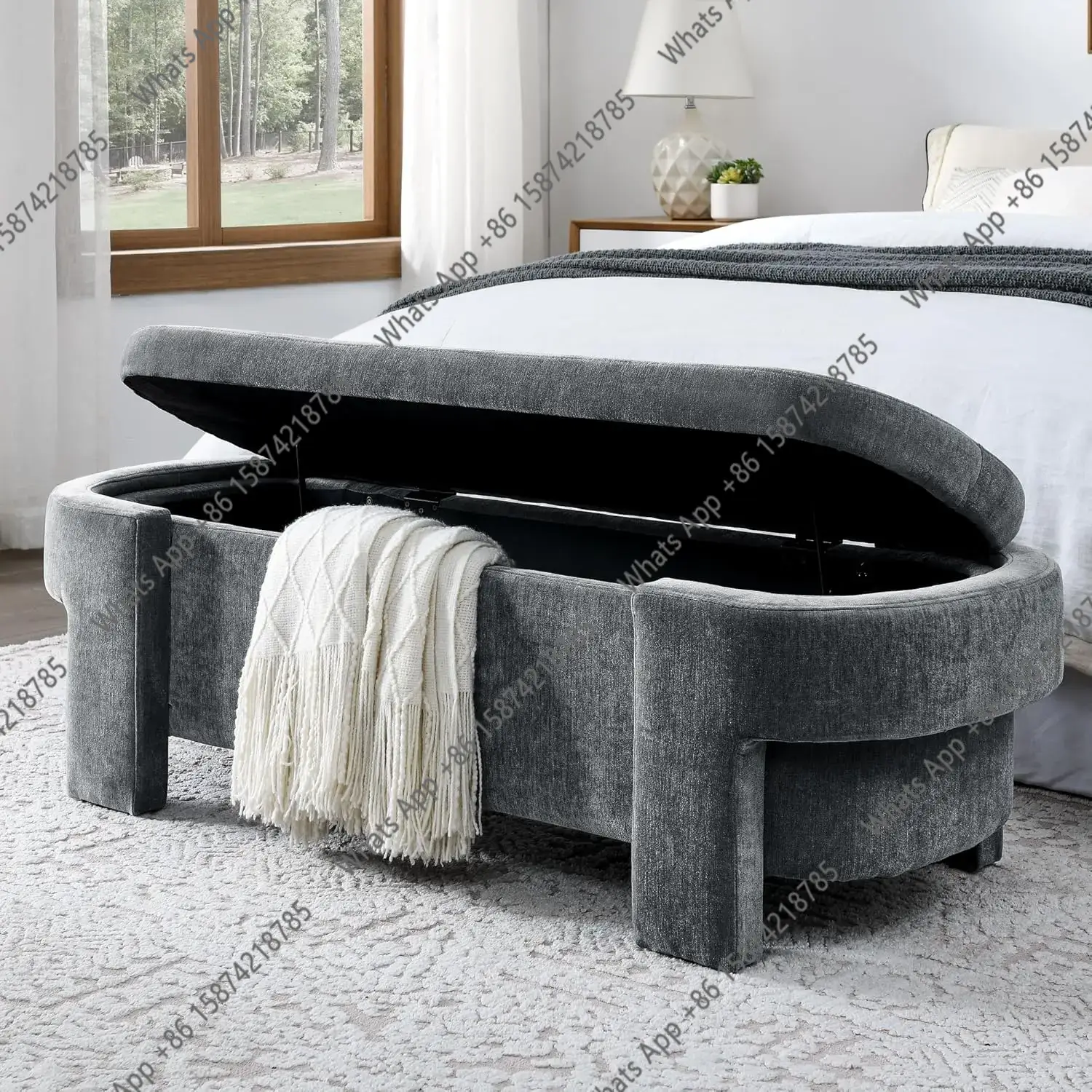 Bedroom Furniture - 安全ヒンジと隠し収納付き特大51.5インチ（131cm）楕円形リネン張り収納ベンチ | ベッドの端にあるオットマン