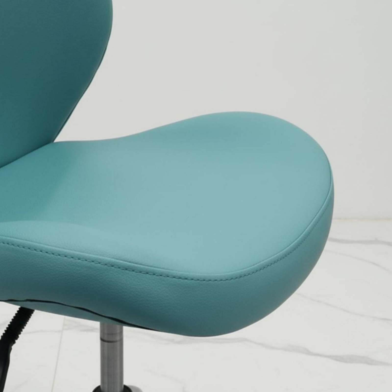 布張り回転椅子、クッション付き回転デスクチェア、モダンなオフ - Chairs のレビューと価格