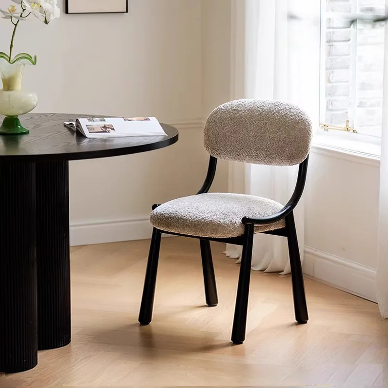 ファッショナブルでミニマリストなドレッシングスツール、女性用 - Bedroom Furniture のレビューと価格