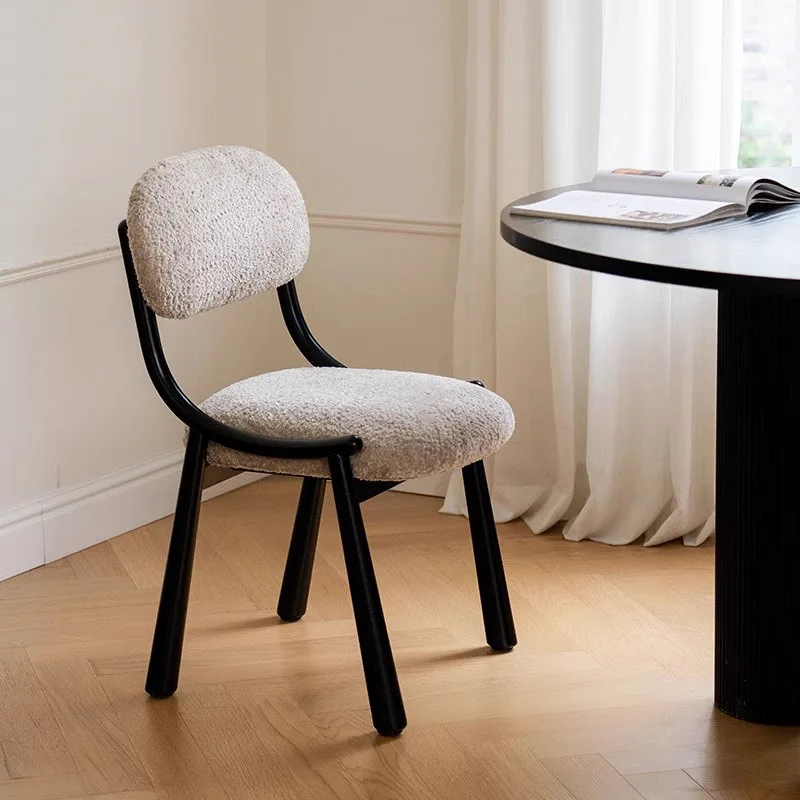 ファッショナブルでミニマリストなドレッシングスツール、女性用 - Bedroom Furniture のレビューと価格